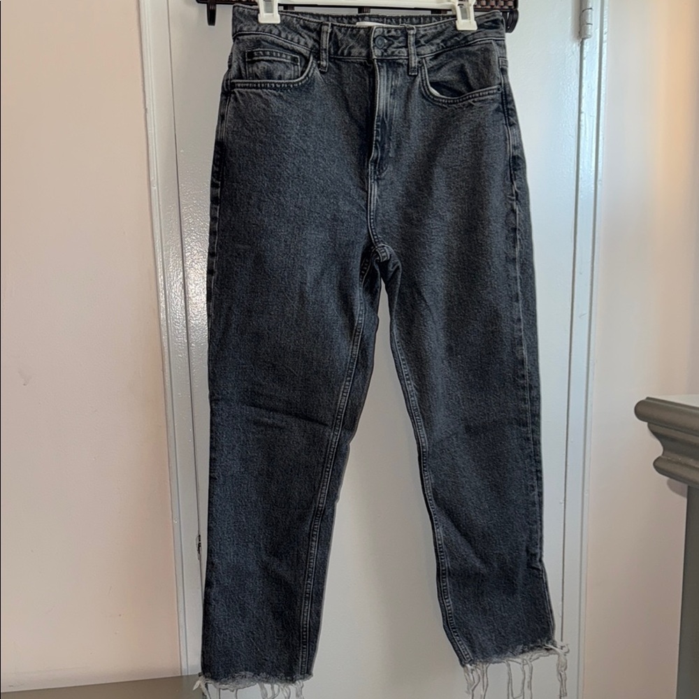 Topshop Women’s Cropped Grey Washed Jeans Size 28 Length 32
